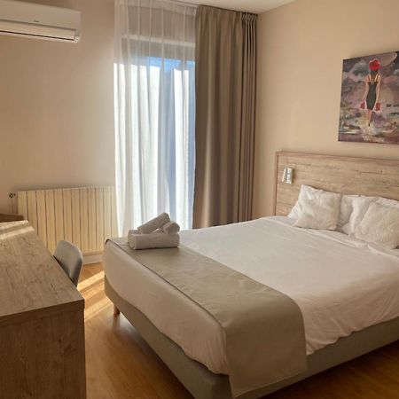 Hôtel Pyrène Foix Esterno foto