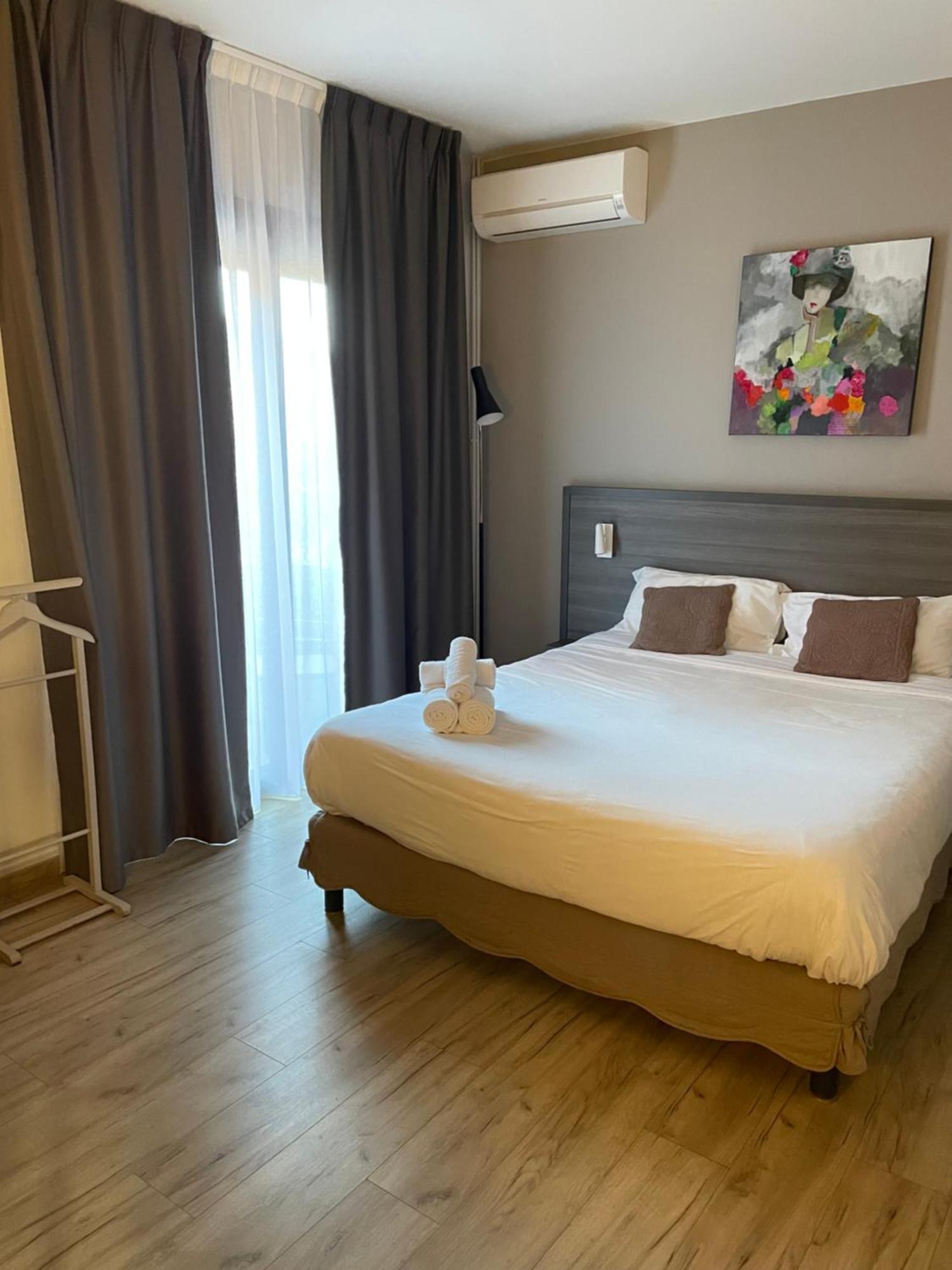Hôtel Pyrène Foix Esterno foto
