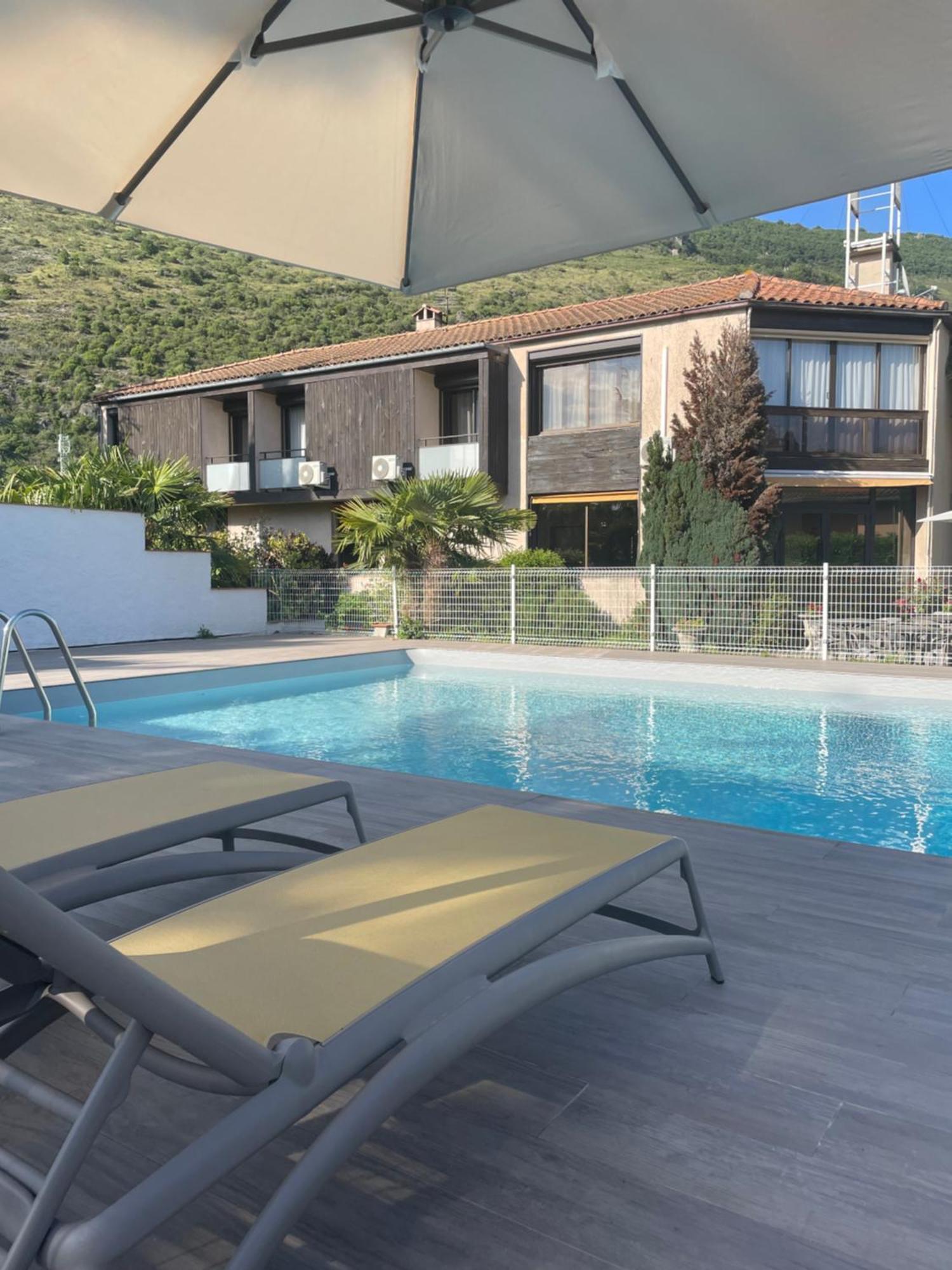Hôtel Pyrène Foix Esterno foto